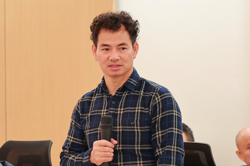 NSND Xuân Bắc - Cục trưởng Cục Nghệ thuật biểu diễn thông tin về công tác tổ chức chương trình nghệ thuật tại lễ khai mạc Hội chợ Mùa Xuân 2026 (Ảnh: Quỳnh Trang)