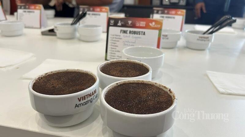 Cà phê đặc sản Việt Nam tại một sự kiện do Simexco Daklak tổ chức. Ảnh: Vũ long