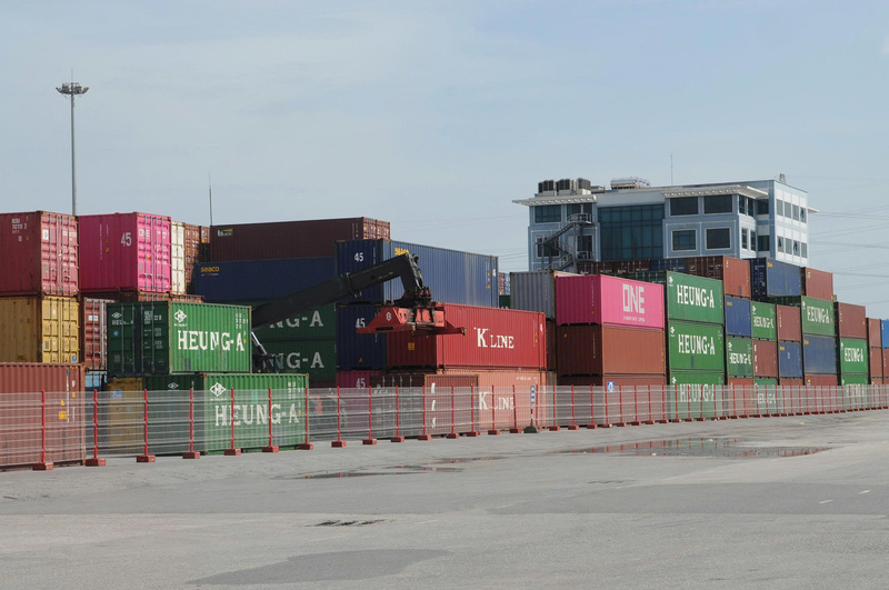 Trong bối cảnh thị trường toàn cầu nhiều biến động, giữ nhịp xuất khẩu là yêu cầu then chốt để thực hiện mục tiêu tăng trưởng hai con số. Ảnh: Cấn Dũng