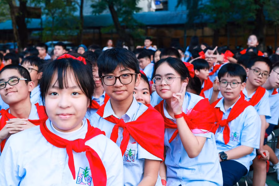 Học sinh Trường THCS Đống Đa (Kim Liên, Hà Nội).