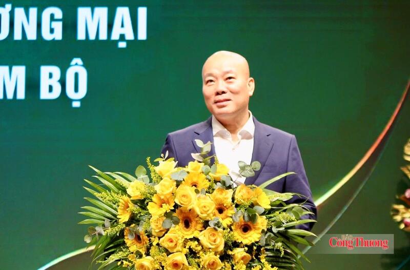Ông Vũ Bá Phú, Cục trưởng Cục Xúc tiến thương mại (Bộ Công Thương) phát biểu tại hội thảo.