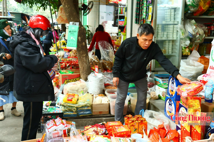 Hỗ trợ doanh nghiệp đẩy mạnh đầu tư cơ sở hạ tầng bán lẻ và mở rộng hoạt động xúc tiến thương mại.