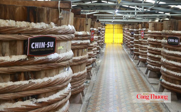 Những thùng nước mắm tại khu ủ chươp của Masan Phú Quốc