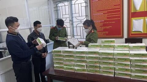 Thu giữ thêm 2.000 que test Covid-19 không rõ nguồn gốc