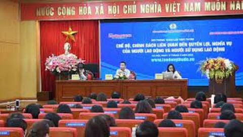 Phổ biến chế độ, chính sách cho người lao động quận Hai Bà Trưng