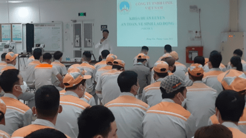 Quan tâm cải thiện điều kiện làm việc cho người lao động
