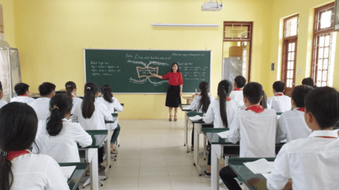Hà Nội: Dự kiến đề xuất mức học phí các cấp học năm học 2023-2024 là 300.000 đồng/tháng