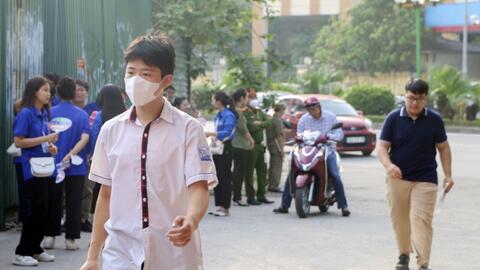 Thí sinh tự tin bước vào môn thi cuối kỳ thi tuyển sinh vào lớp 10 công lập không chuyên