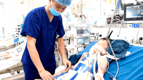 Nguy kịch nếu sơ cứu trẻ đuối nước sai cách