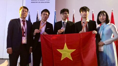 3/3 học sinh Việt Nam giành Huy chương tại Olympic Sinh học quốc tế