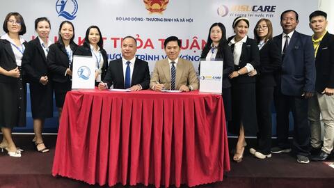 Chương trình “Vì tương lai nước Việt” đến với trẻ em khó khăn vùng Tây Bắc và Tây Nam Bộ