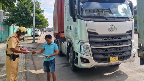 TP.HCM: Xử lý gần 1.500 trường hợp vi phạm sau 1 tuần kiểm soát xe khách, container