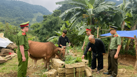 Phát huy vai trò người có uy tín trong đồng bào dân tộc thiểu số tại các bản vùng cao