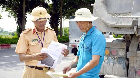 Tổng kiểm soát xe vận tải hành khách và hàng hóa: Vẫn nhiều vi phạm, lắm trò né tránh