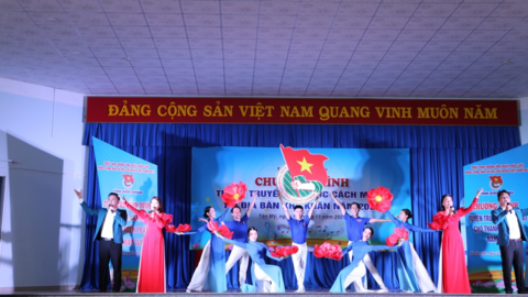 Bình Dương: Ấm áp chương trình văn nghệ tuyên truyền pháp luật