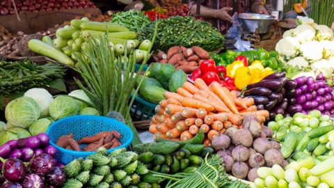 Giá nhiều loại rau, quả tăng