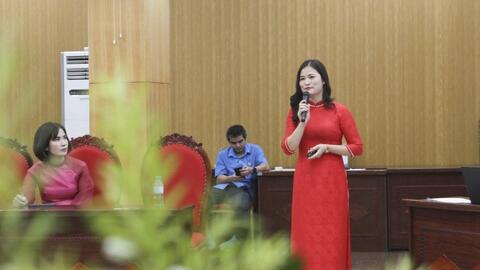 Cô hiệu phó với sáng kiến làm đồ dùng dạy học từ nguyên vật liệu thiên nhiên