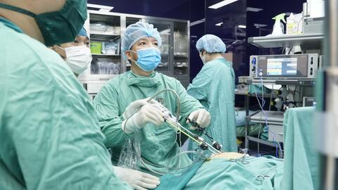 Đến lúc không cần ra nước ngoài điều trị