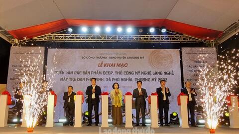 Khai mạc Triển lãm sản phẩm OCOP, thủ công mỹ nghệ huyện Chương Mỹ 2023