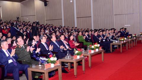 Ứng Hòa đón nhận huyện đạt chuẩn Nông thôn mới