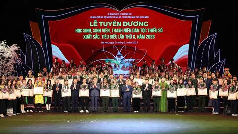 Tuyên dương 143 học sinh, sinh viên, thanh niên dân tộc thiểu số