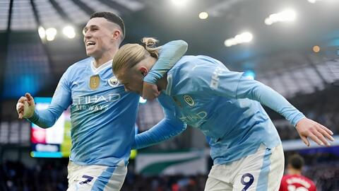 Man City lội ngược dòng đánh bại Man United 3-1