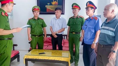 Khởi tố thêm 2 đối tượng nhận hối lộ tại trung tâm đăng kiểm