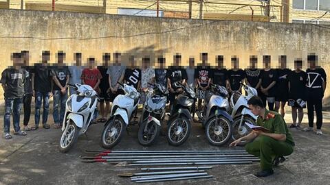 Truy xét hàng chục thanh, thiếu niên mang hung khí đi gây rối