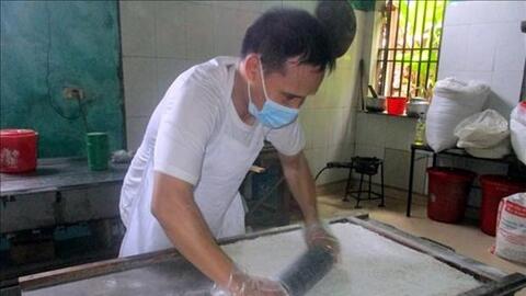 Tăng thu nhập từ sản phẩm truyền thống chè lam Phủ Quảng