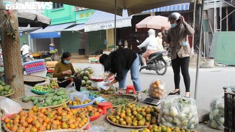 Cùng với chanh, sả, giá cam quýt tăng từng ngày theo diễn biến dịch Covid-19