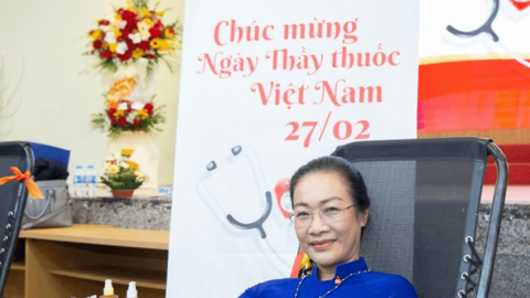 Gần 300 đơn vị máu được tiếp nhận tại chương trình "Blouse trắng - trái tim hồng”