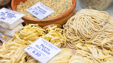 Italy hối thúc giải quyết tình trạng giá mỳ ống tăng chóng mặt