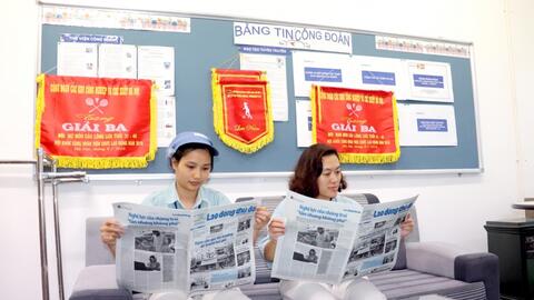 Nhân lên những “Tủ sách Công đoàn”