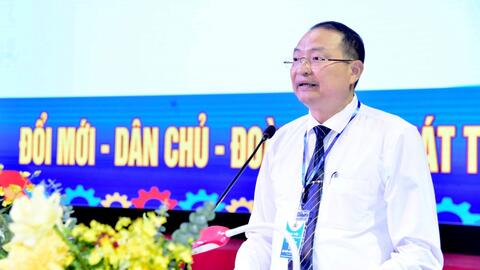 Đồng chí Nguyễn Danh Huy tái đắc cử chức Chủ tịch Liên đoàn Lao động huyện Thanh Trì