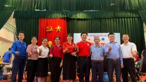 Đoàn viên, người lao động tích cực tham gia hiến máu tình nguyện