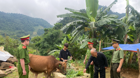 Phát huy vai trò người có uy tín trong đồng bào dân tộc thiểu số tại các bản vùng cao
