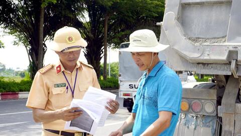 Tổng kiểm soát xe vận tải hành khách và hàng hóa: Vẫn nhiều vi phạm, lắm trò né tránh