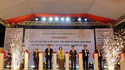 Khai mạc Triển lãm sản phẩm OCOP, thủ công mỹ nghệ huyện Chương Mỹ 2023