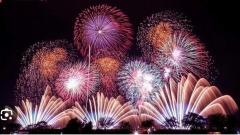 Hải Phòng: Bắn 90 giàn pháo hoa tầm thấp chào năm mới 2024