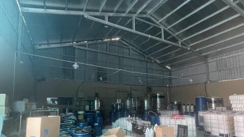 Triệt phá dây chuyền sản xuất, mua bán nước giặt giả nhãn hiệu D-nee