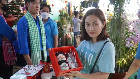 Cô gái miền Tây khởi nghiệp từ cây atiso đỏ 