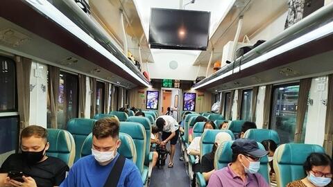 Tăng chuyến tàu khách Bắc Nam dịp nghỉ lễ 30/4 - 1/5