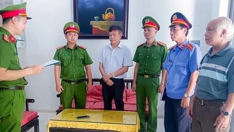 Khởi tố thêm 2 đối tượng nhận hối lộ tại trung tâm đăng kiểm