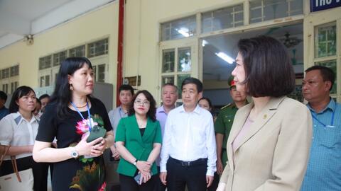 Phó Chủ tịch UBND Hà Nội kiểm tra điều kiện thi tốt nghiệp THPT