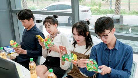 Trúng 100 triệu đồng nhờ uống Trà Xanh Không Độ