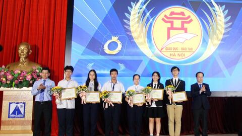 6 học sinh Hà Nội thi Olympic Khoa học trẻ quốc tế năm 2024
