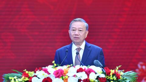 Vinh quang đòi hỏi nỗ lực lớn lao, bứt phá mạnh mẽ, đưa đất nước vững bước vào kỷ nguyên giàu mạnh*