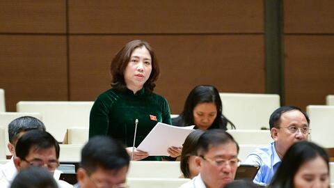 Bảo vệ nhà giáo để họ yên tâm với nghề