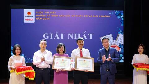 Xuất hiện nhiều câu chuyện đẹp, xúc động về thầy cô và mái trường