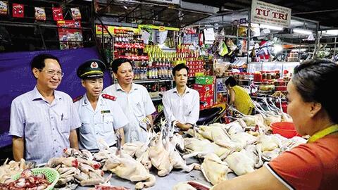 Kiểm soát chặt nguồn cung và chất lượng hàng hóa phục vụ Tết 